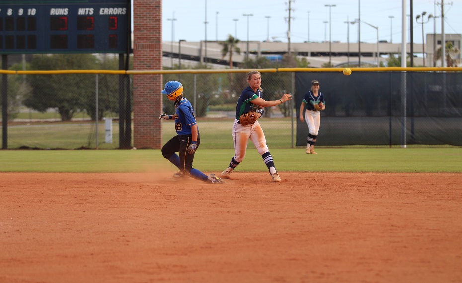 Softball Topped by Undefeated Chipola
