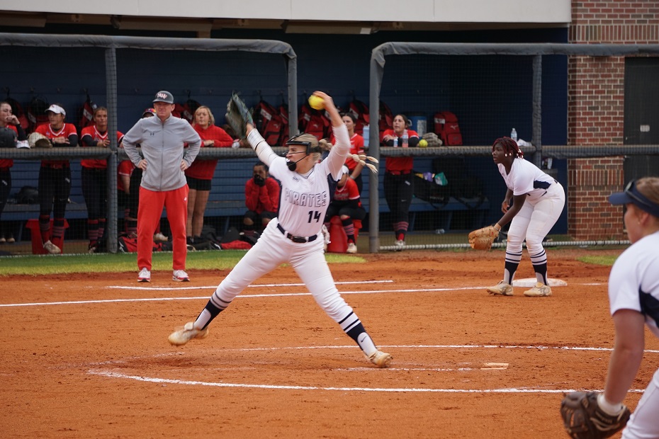 Softball Finishes First Round of Conference Play
